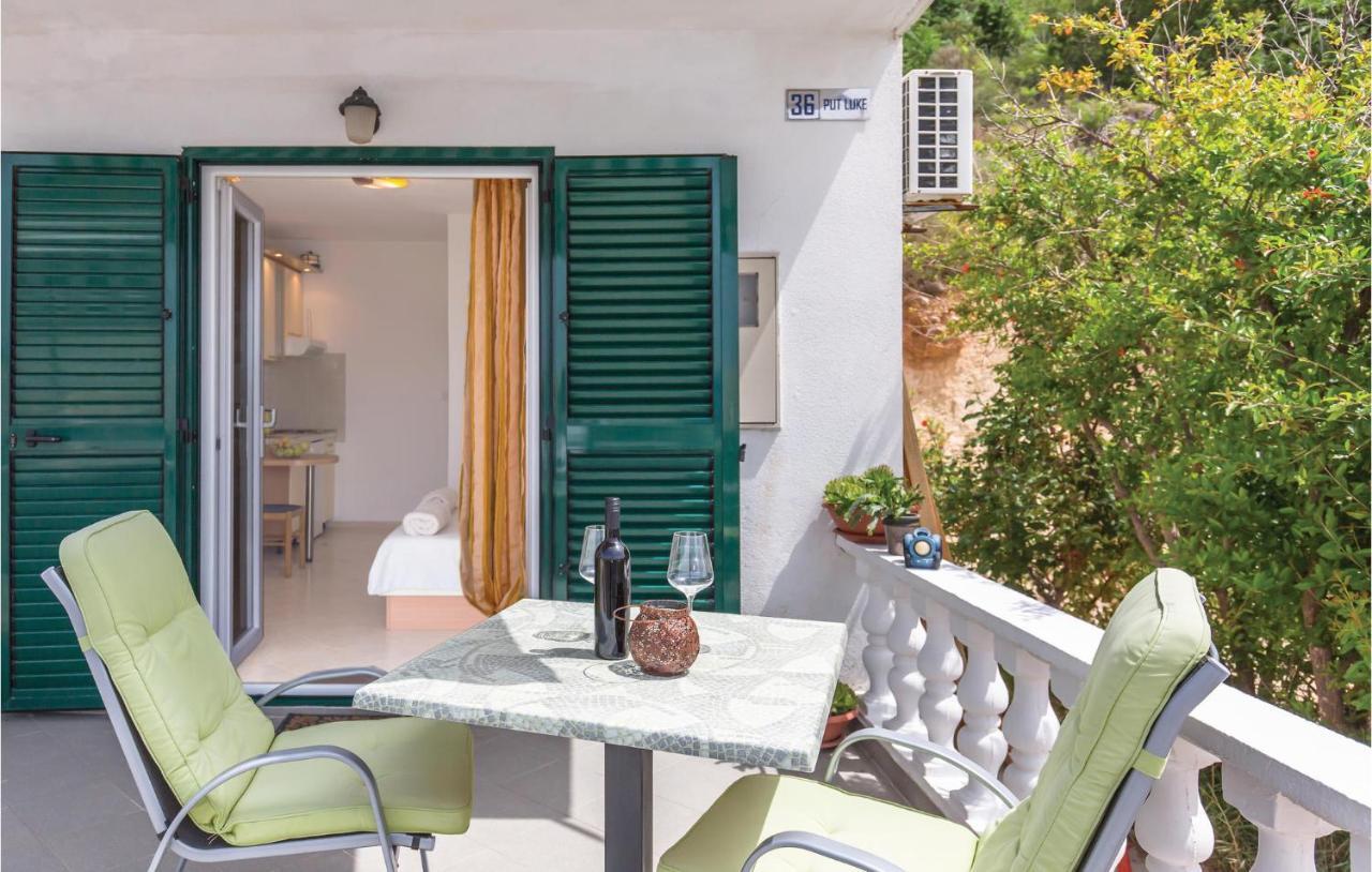 Lovely Apartment In Brela With House Sea View Eksteriør bilde